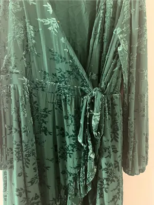 Draper James Green Floral Burnout Velvet Wrap Midi Dress XXL Romantic Holiday thumbnail 3