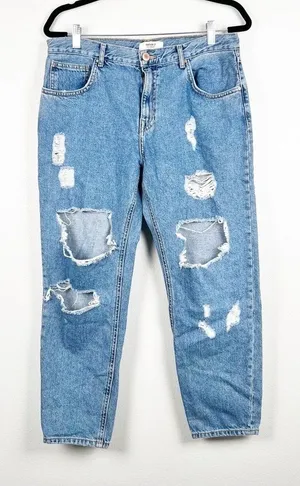 FOREVER 21 High‎ Rise Distressed Straight Leg Jeans 30 thumbnail 1
