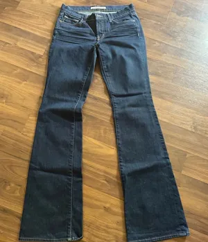 Women's Blue Jeans thumbnail 1