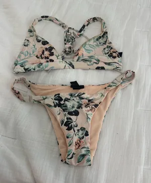 PacSun Bikini thumbnail 1