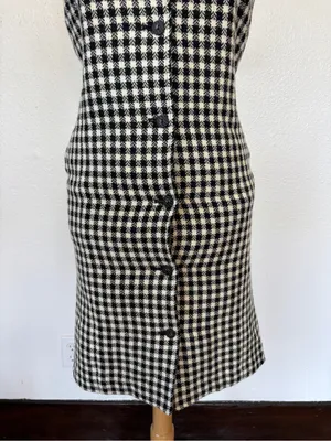 Sleeveless Black and Cream Houndstooth Button-Front Pinafore Dress thumbnail 3