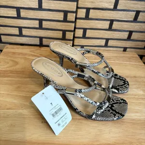 Scoop Snakeskin Print Heels Size 7‎ thumbnail 2
