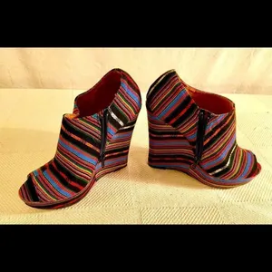 Charlotte Russe Black Colorful Wedge Heel Aztec Open Toe Shoes Women Sz 6 thumbnail 3