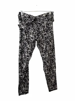 Aerie Offline Real Me Crossover Cut Out 7/8 Leggings Black White Floral Hi Rise thumbnail 2