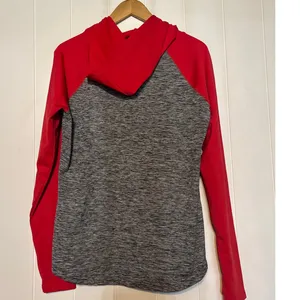 G-III 4Her Boston Red Sox Hoodie Women M Gray Red Raglan B Logo Pullover thumbnail 2