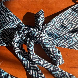 Aerie‎ Blue Geometric Floral Tie Front Scoop Neck Bikini Swim Top Large thumbnail 3