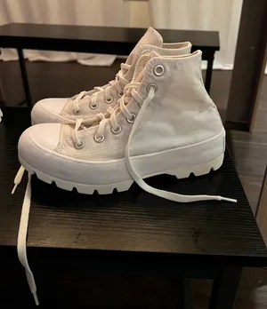 White High Top Converse thumbnail 1