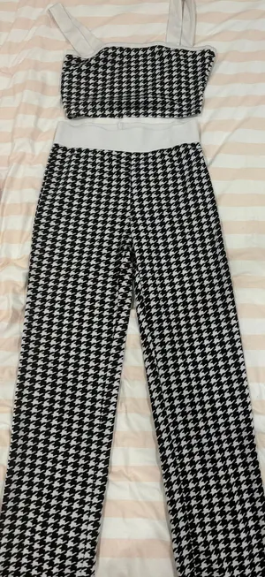 Amazon Black and White Houndstooth Set thumbnail 4