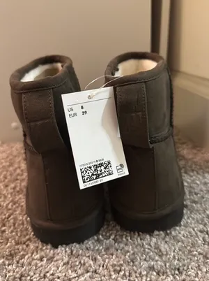Warm-Lined Boots thumbnail 5