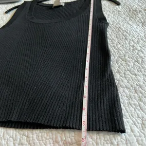 ✨ H&M Women’s Black Sweater Tank Top Small‎ thumbnail 8