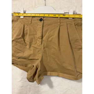 J.Crew Womens‎ Pleated Chino Shorts Size 6 Khaki Tan Mid Rise Cotton Twill C1579 thumbnail 2