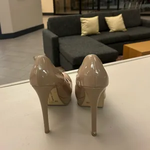 Chic Beige Platform Heels Nude Paten 7M. Very nice! Chinese Laundry thumbnail 11