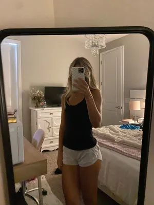 Lululemon Tank thumbnail 3