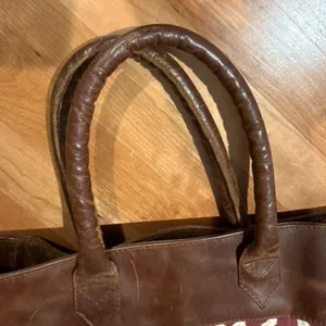 JOYN Geometric Tote Vintage Leather Burgundy/Cream Shoulder Bag thumbnail 12