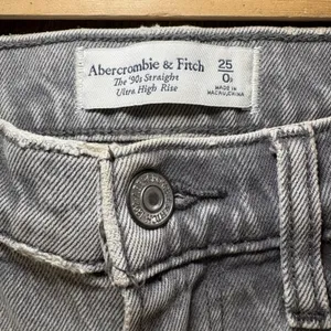 Abercrombie & Fitch The 90s Straight Ultra‎ High Rise Grey Jeans Womens 25/0R thumbnail 5