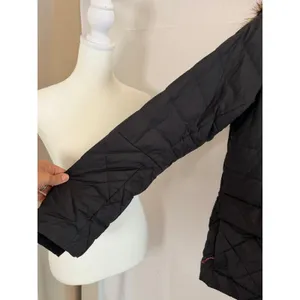 The North Face Women Nitchie Insulated Parka in Black sz. M thumbnail 9