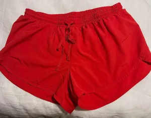 Old Navy Active Red Athletic Shorts thumbnail 1