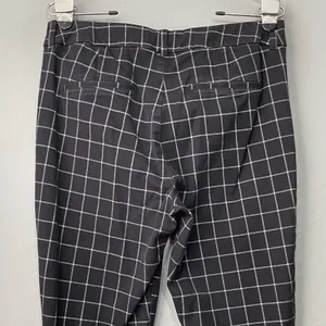 Old Navy Pixie High Rise Ankle Pant Size 10 Black Windowpane Plaid Preppy Office thumbnail 4
