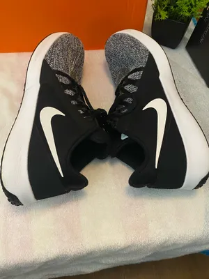 Nike Varsity Compete Trainer Black Men’s Sneakers Shoes Size 10 thumbnail 5
