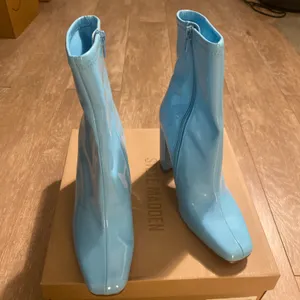 Steve Madden Womens Lynden Square Toe Side Zip Block Heel Ankle Boots Blue 7.5 thumbnail 4