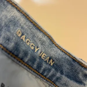 American Eagle Jeans Baggy Jean Blue Denim Distressed Light Wash 0 Short Petite‎ thumbnail 6