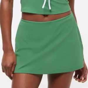 NWT Abercrombie & Fitch YPB StudioFLEX Mid Rise Mini Tennis Skirt Skort in Green - L thumbnail 2