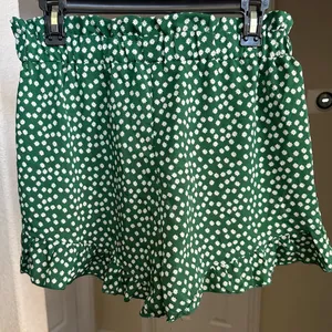 Shein Floral Ruffle Shorts thumbnail 2
