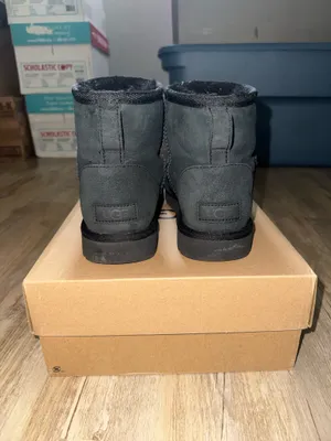 Black UGG Women’s thumbnail 4