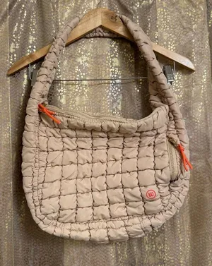 Wantable Tan Quilted Slouchy Puffer Shoulder Bag Purse thumbnail 1