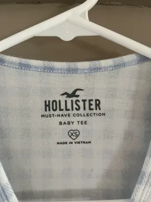 Hollister Baby Tee thumbnail 2
