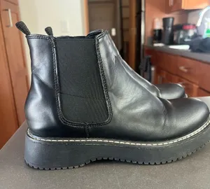 Madden Girl Boots thumbnail 1