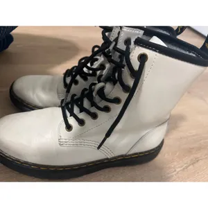 Dr. Martens White Leather Zavala Combat Boots Women's 7 Men's 6 thumbnail 5