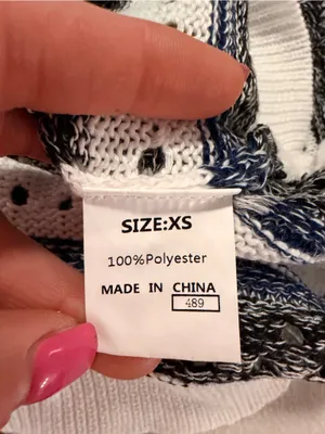 Source Unknown White and Navy Striped V‑Neck Knit Top thumbnail 3
