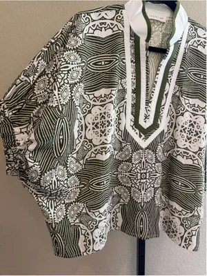 Entro Abstract Dolman Blouse Top in Green Size S thumbnail 5