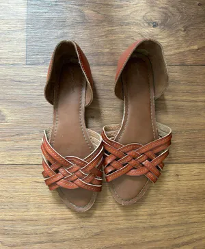 Sandals thumbnail 1
