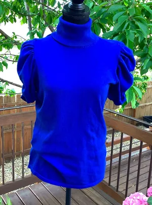 Nice short sleeve top 💙💙💙 Blue Size L thumbnail 1