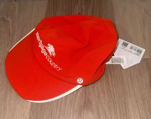 Lululemon Fast and Free Run Hat NWT - *Embroidered Logo* - Size S/M thumbnail 1