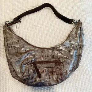 FREE PEOPLE‎ WE THE FREE Sparta Sling Bag in Pyrite NWT thumbnail 1