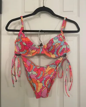 Kulani Kinis Floral Bikini Set thumbnail 1