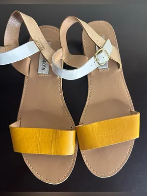 Steve Madden Yellow Front-Strap Sandals with Neutral Wrap Straps thumbnail 7