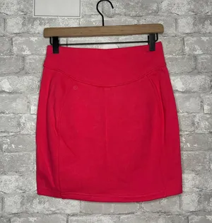 Lululemon Scuba High Rise Mini Skirt NWT Size Small (GLZP) thumbnail 3