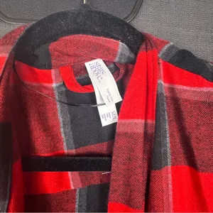 Stars‎ Above Red and Black Plaid Robe thumbnail 3