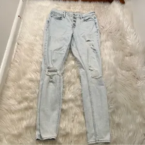 Old Navy Women's Size 6 Rockstar Super Skinny‎ High Rise Jean Light Maui Destroy thumbnail 2