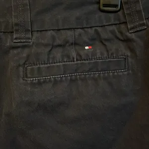 Ladies Tommy Hilfiger blue high rise shorts size 10 thumbnail 3