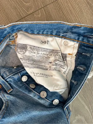 Levi's Light Blue Button-Fly Relaxed Jeans thumbnail 3