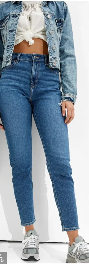 Adorable American Eagle Mom Jeans thumbnail 1