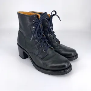 FRYE Sabrina 6G Lace Up Leather Boot Black/Blue 7.5 thumbnail 6