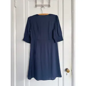 Quince • Washable Stretch Silk Puff Sleeve Mini Dress navy blue v neck thumbnail 10