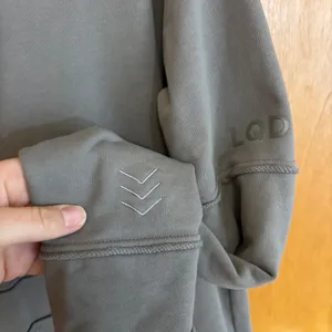 LQD MDM Pocket Crewneck Sweatshirt Gray‎ Womens Medium Raw Hem Detail thumbnail 3
