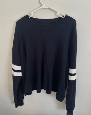 Hollister Top thumbnail 1